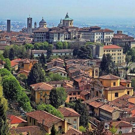 Alice Nel Paese Delle Meraviglie Sulbiate Exterior foto