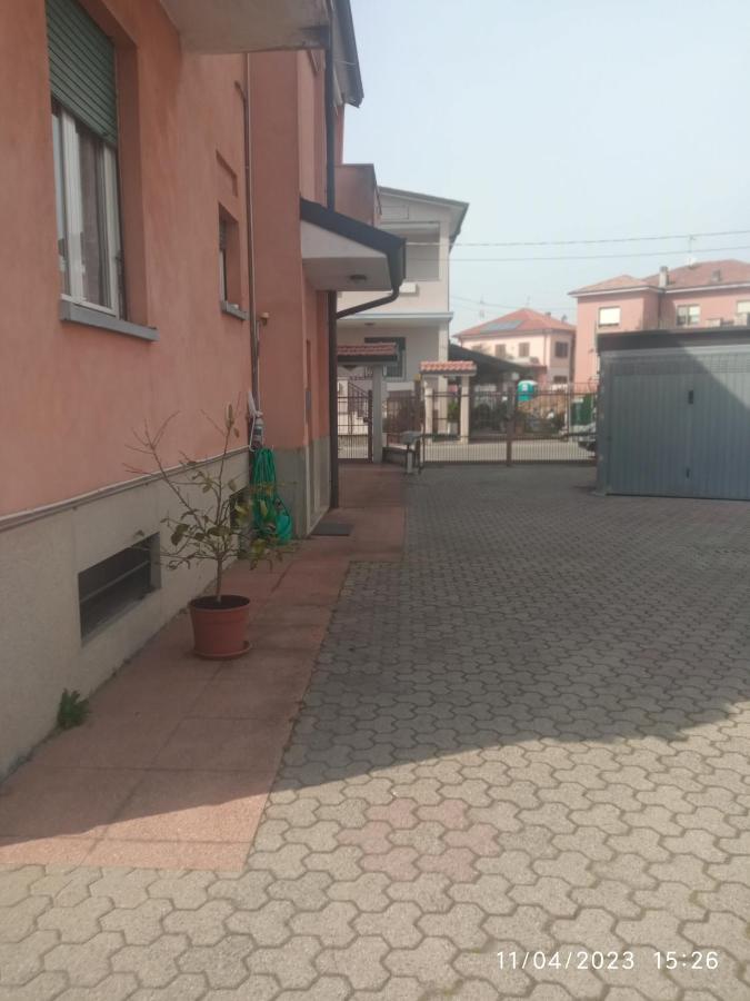 Alice Nel Paese Delle Meraviglie Sulbiate Exterior foto